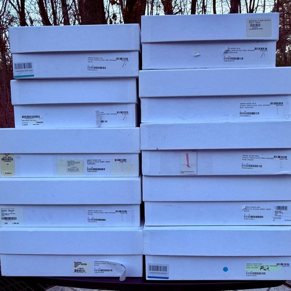 𝐁𝐚𝐥𝐞𝐧𝐜𝐢𝐚𝐠𝐚 𝐁𝐥𝐚𝐧𝐜 𝐉𝐞𝐫𝐬𝐞𝐲 𝐂𝐫𝐞𝐩𝐞 𝐎𝐯𝐞𝐫 𝐓𝐡𝐞 𝐊𝐧𝐞𝐞 𝐁𝐨𝐨𝐭𝐬. 𝐔𝐒/𝟏𝟎 - Picture 9 of 9